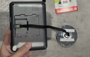 Ensure the cable is plugged in from this direction (as per photo)